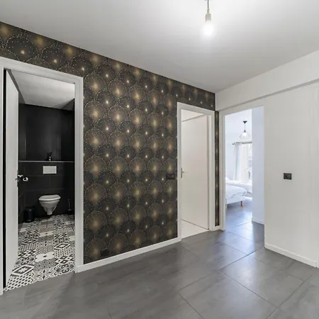 Cozystay - Brand New 3 Bedrooms 2min Walk To Carlton