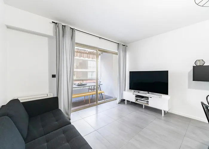 Apartment Cozystay - Brand New 3 Bedrooms 2min Walk To Carlton *