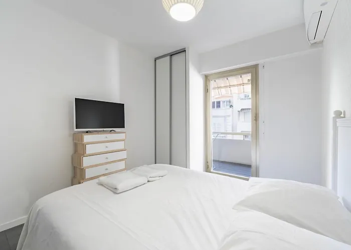 Cozystay - Brand New 3 Bedrooms 2min Walk To Carlton Cannes